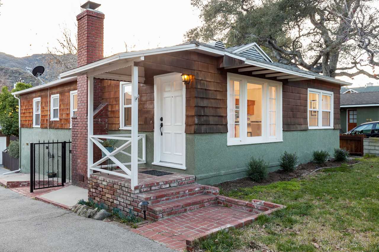 3430 MONTROSE Avenue