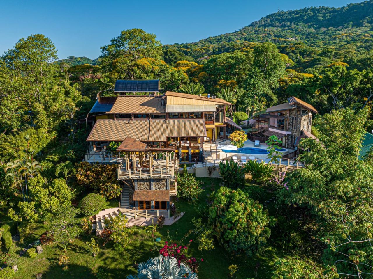 Casa Ramon, Distinguished Tropical Living Near Dominical