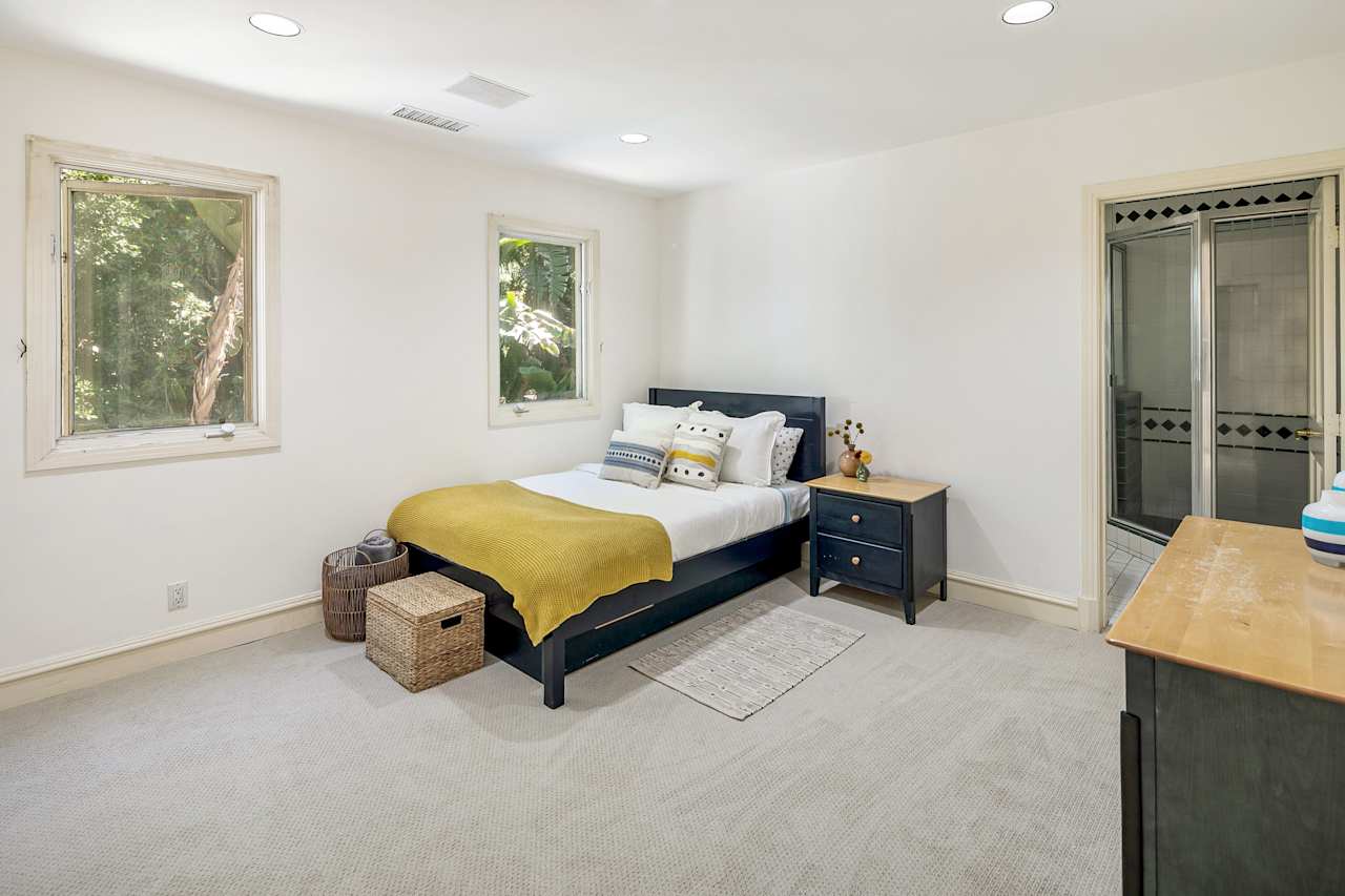 1332 SAN YSIDRO DR Solomon Property Group Los Angeles Real Estate Agents