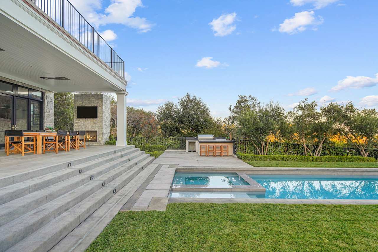 22 Oakmont Drive Brentwood Smith and Berg Partners