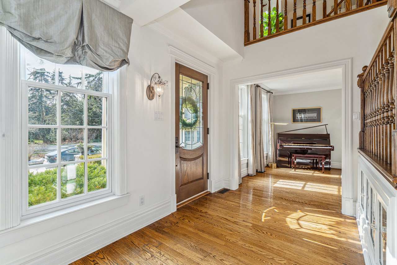 317 Chartwell Road Oakville, ON L6J 4A1 Goodale Miller Team