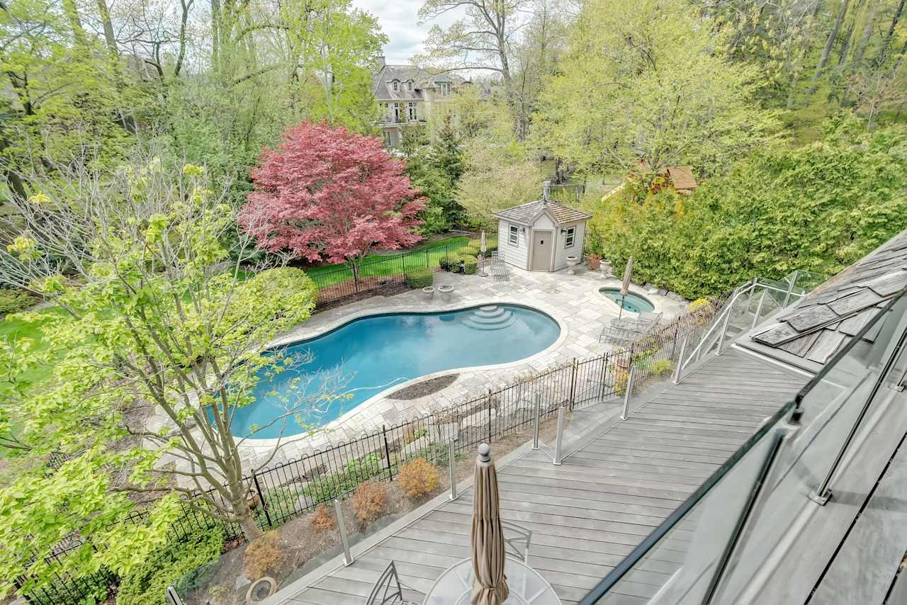 38 Holyrood Avenue Oakville, ON L6K 2V3 Goodale Miller Team