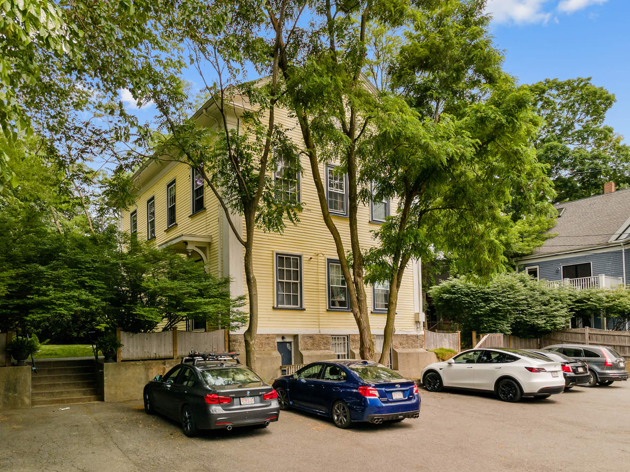 1457 Chestnut Avenue, Unit 6 The Muncey Group