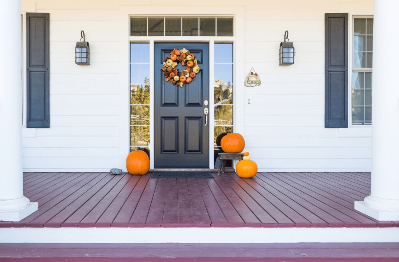 9 Tips and Strategies for Selling Your Home in the Fall