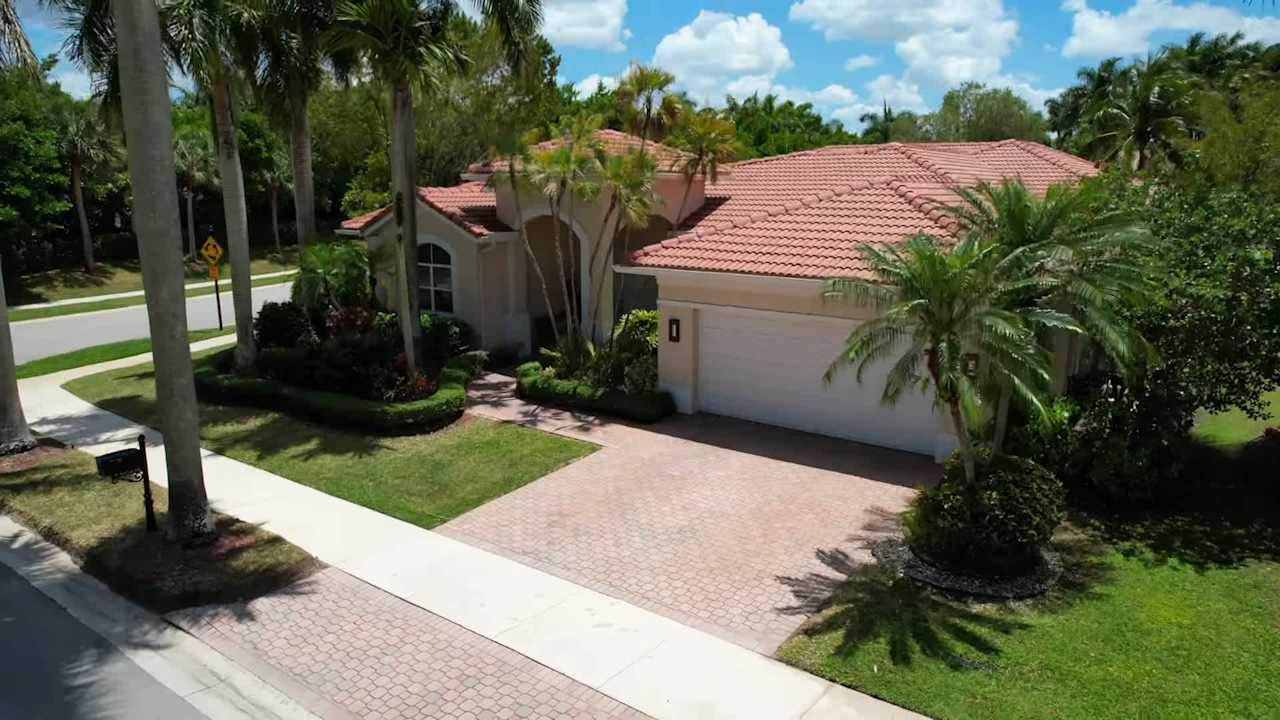 WESTON, FLORIDA 1904 Victoria Pointe Ln One Sotheby's