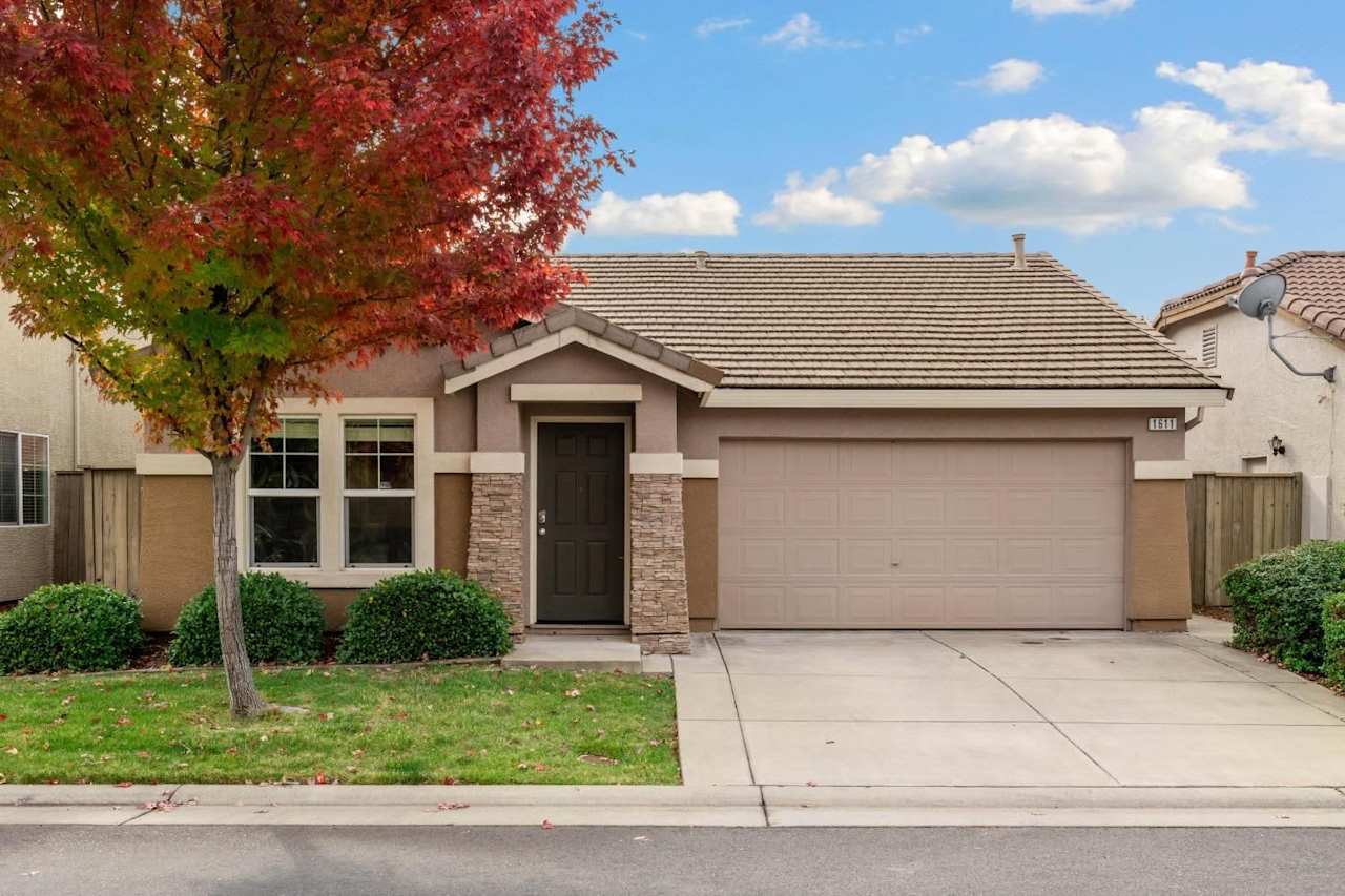 Jenny Rosas Kinship Real Estate