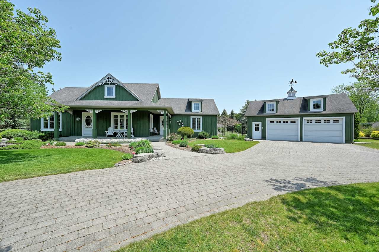 27 Weneil Drive Freelton ON, L8B 0Z6 Goodale Miller Team