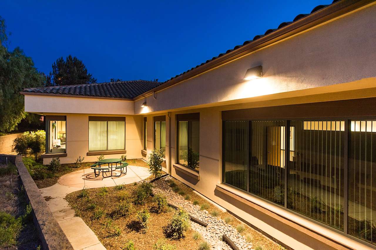 815C Camarillo Springs Rd Camarillo, CA 93012 Commercial The