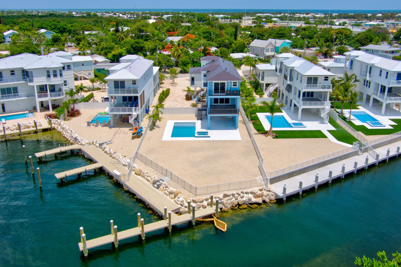 Bayfront Luxury Pool Home