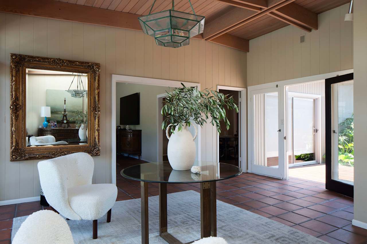 MidCentury in Cameo Shores VALIA Properties Corona del Mar Luxury