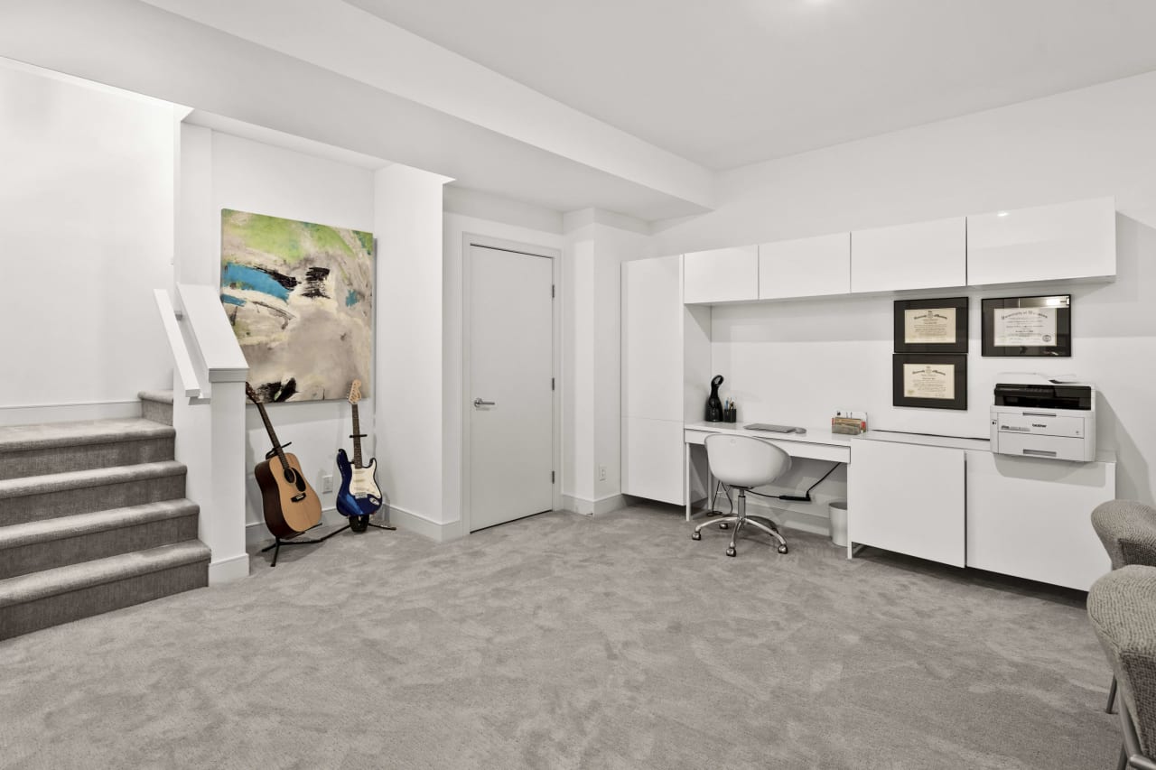 3, 408 13 Street NW Unit: 3