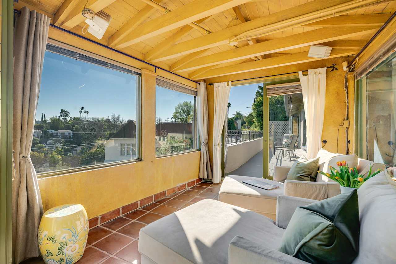 Hollywood Hills Pied de Terre Another Off Market Sale