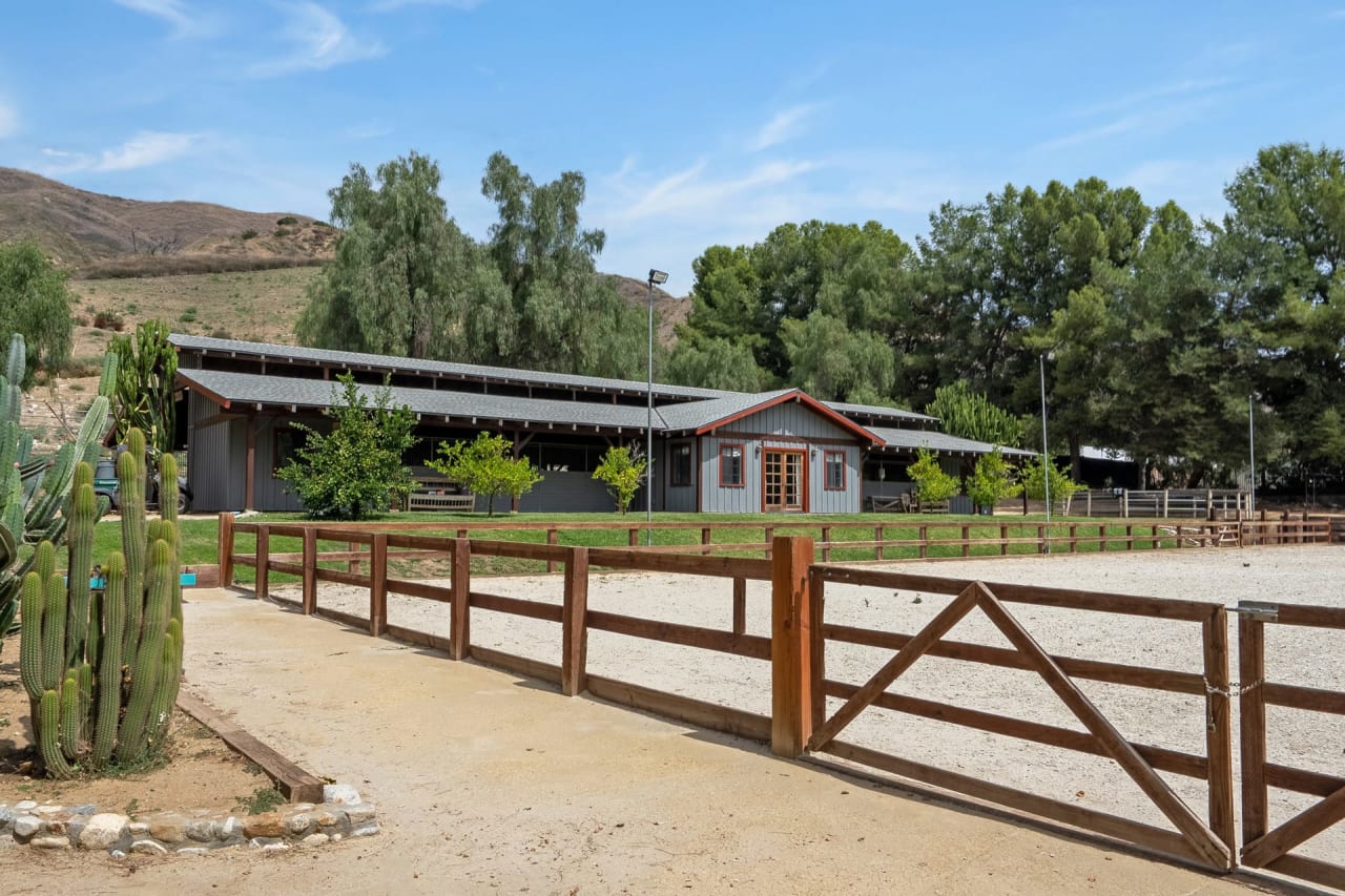 Patrick Swayze’s Former California Equestrian Ranch—With a Dance Studio—Lists for $4.5 Million