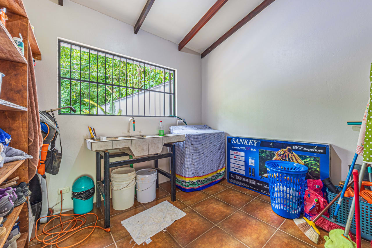 "Happy Daze" Home in Uvita 3 Bed, 3 bath & Pool