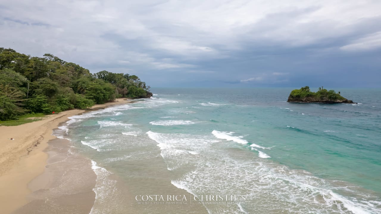 Costa Paradise