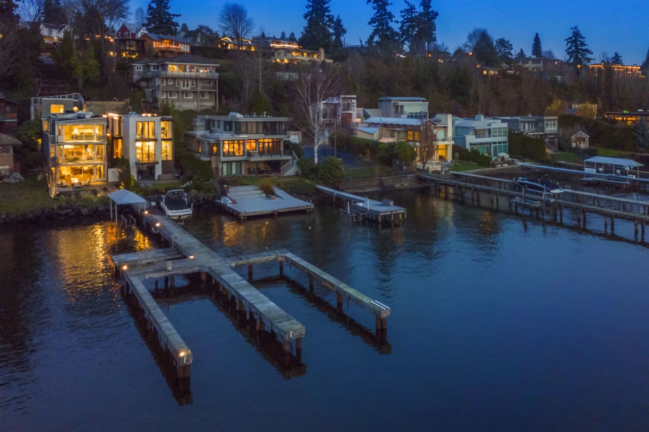 Kirkland Luxury Waterfront