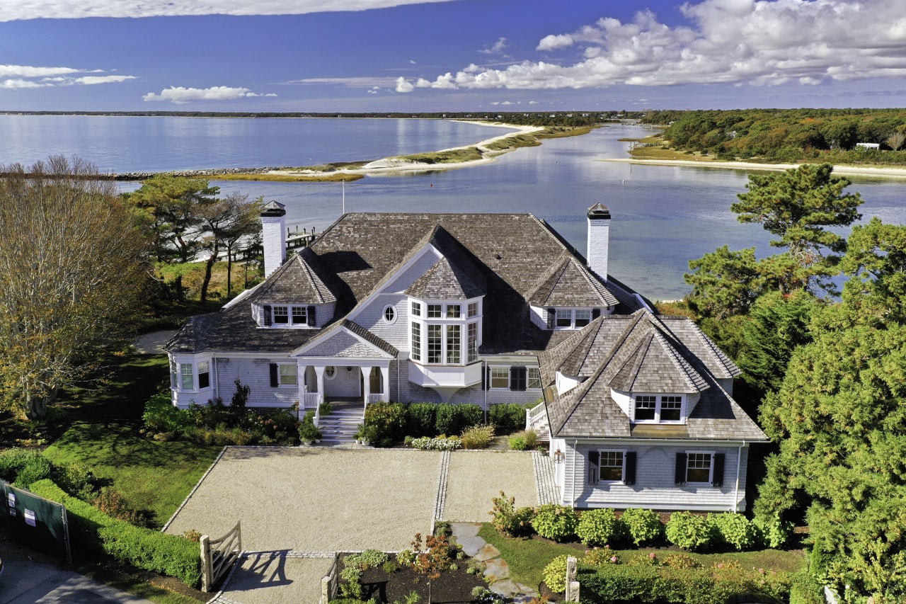 Exquisite Waterfront Property