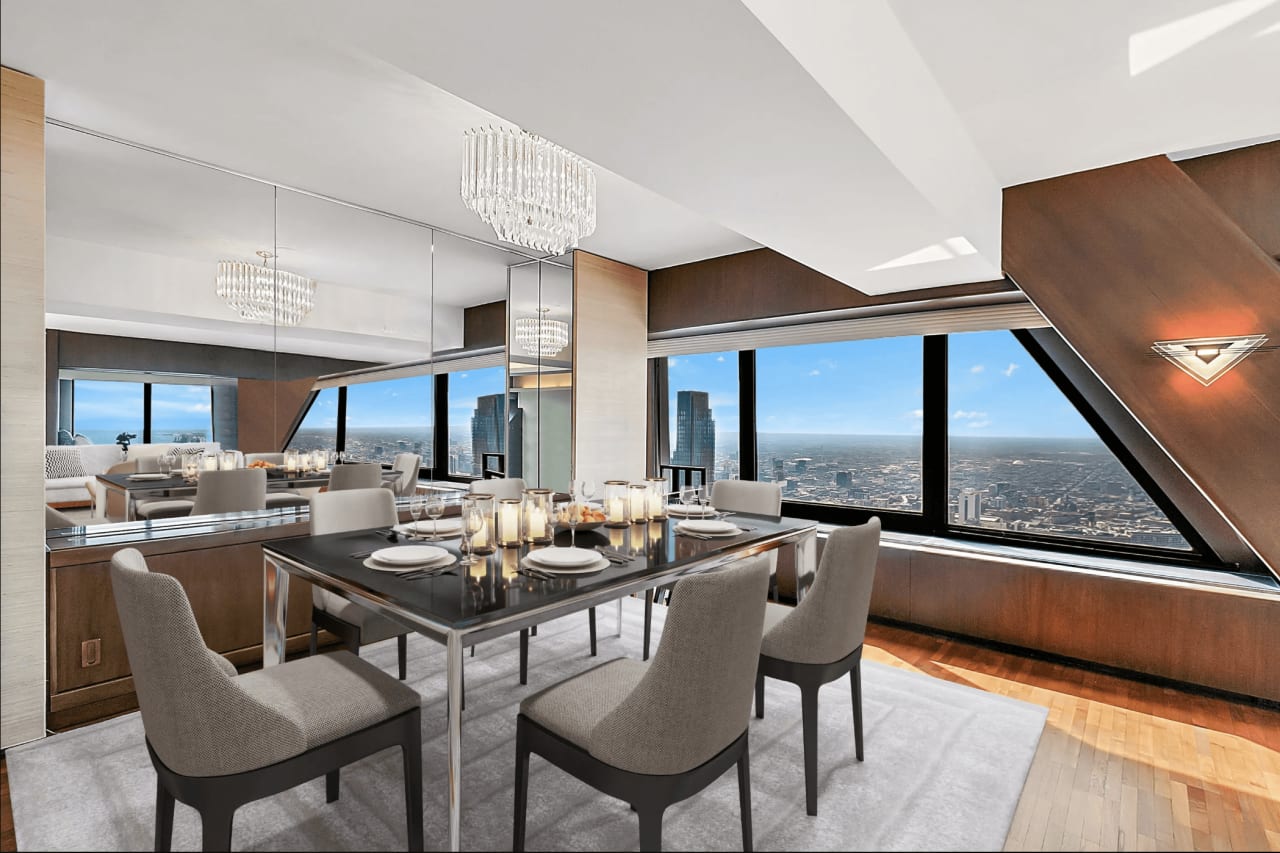 Elevate Your Chicago Experience: Luxury Living on the 77th Floor