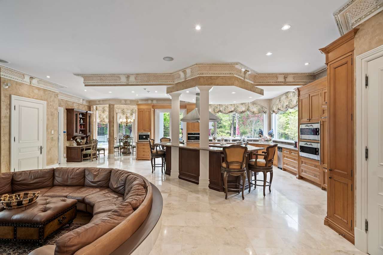 SOLD: Unparalleled In Grandeur | Barry Cohen Homes