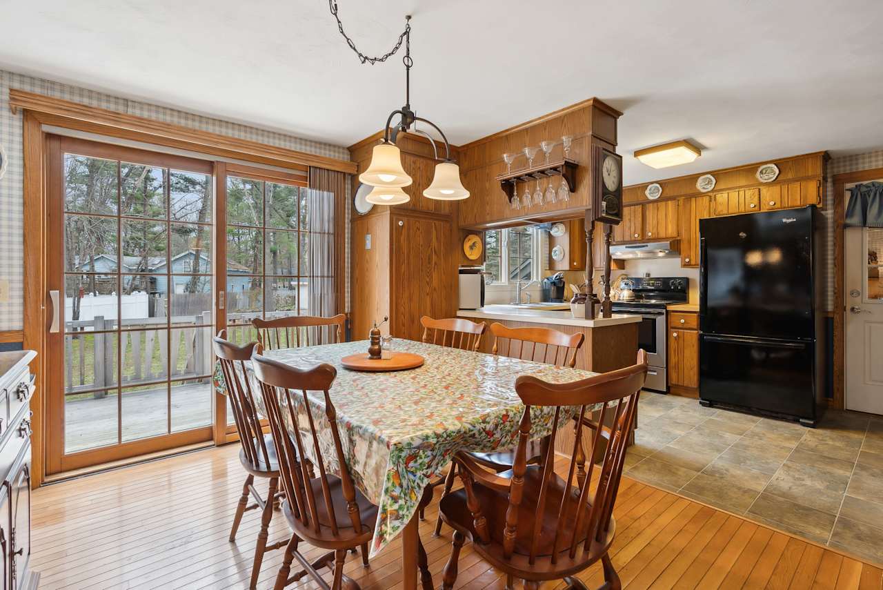 Home For Sale in Windham, Maine 25 Acorn Lane Tomazin Goff Realty