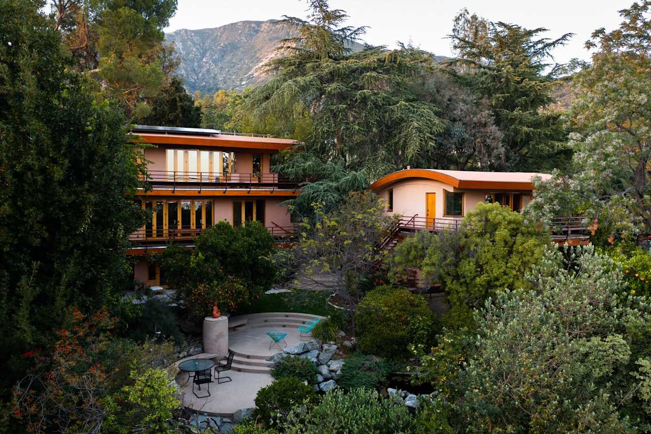A Standout Home by Frank Lloyd Wright’s Grandson Lists for $2.9M in La Crescenta, CA