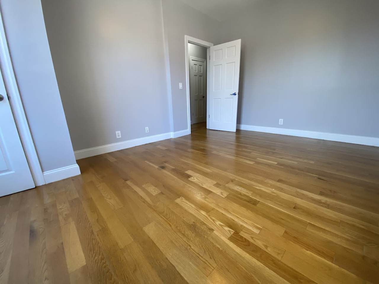 STREET Nicholas AVENUE