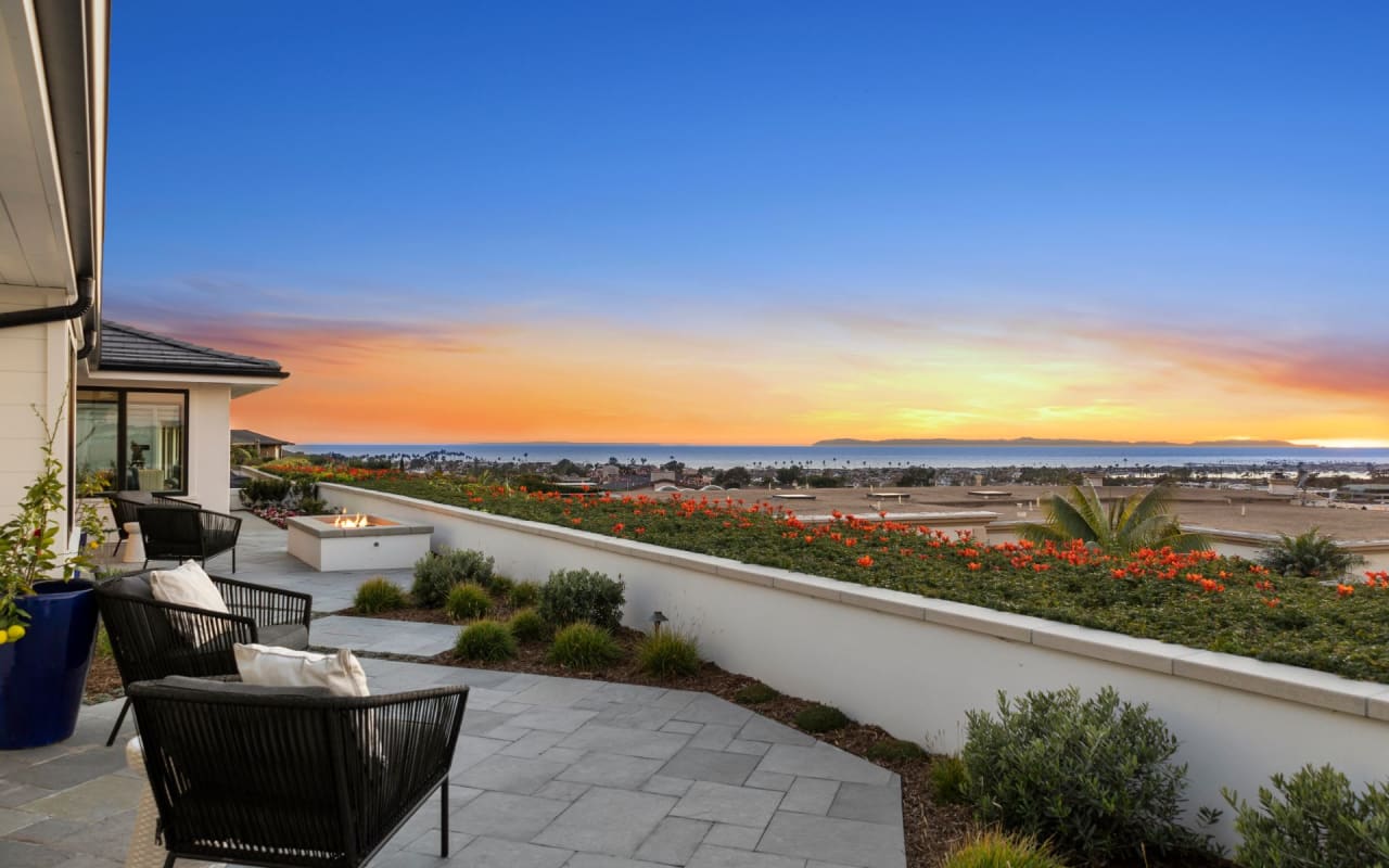 1033 Goldenrod Avenue Corona Del Mar, CA 92625 3 Beds Mary Golding