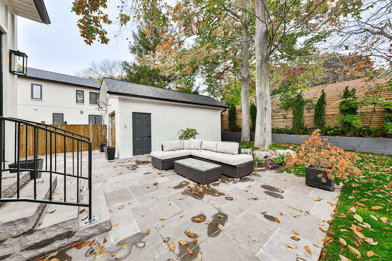 279 Snowden Road, Oakville