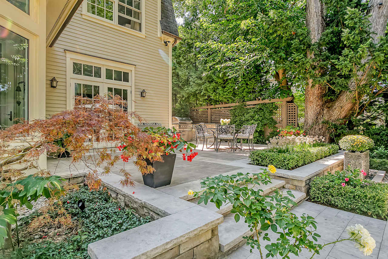 317 Chartwell Road Oakville, ON L6J 4A1 Goodale Miller Team