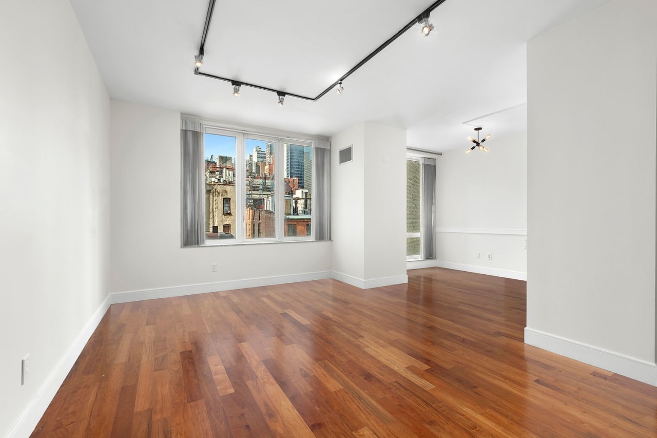 250 East 53rd Street Unit: 601