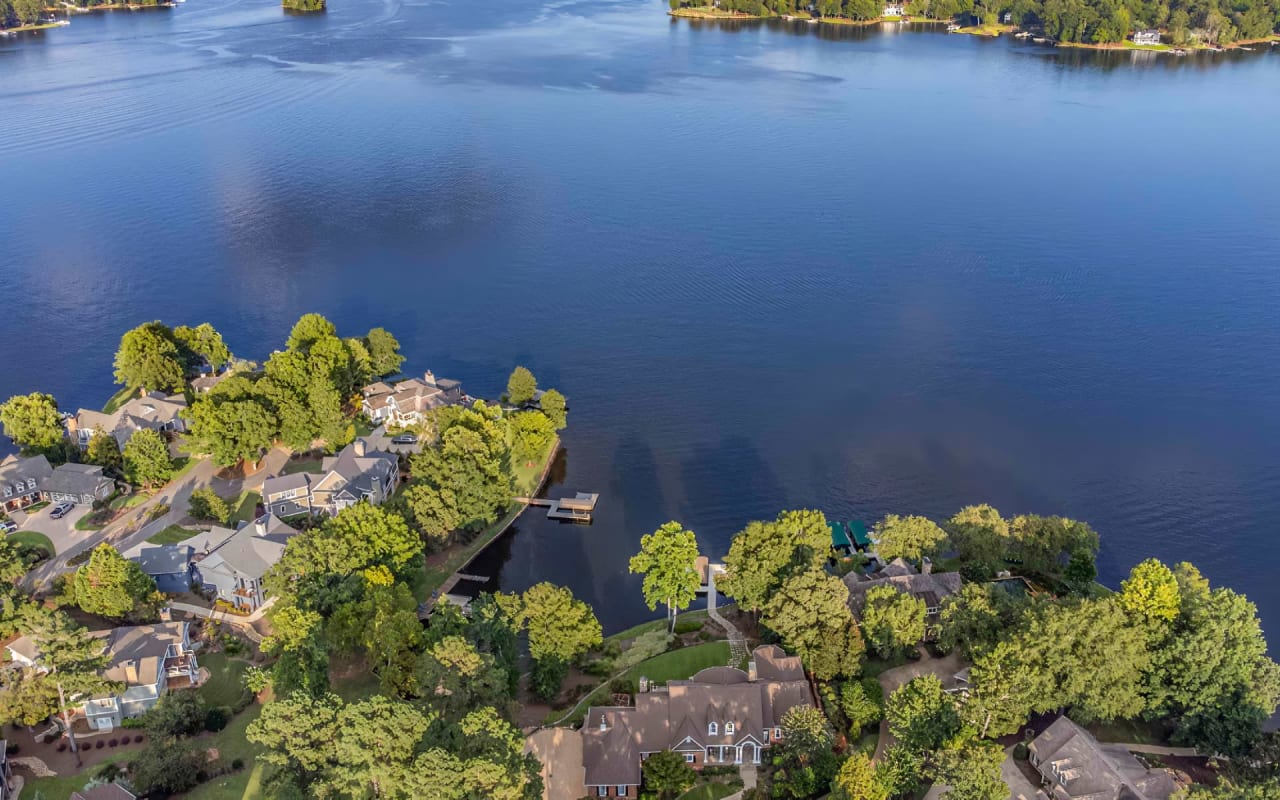 Architectural Landmarks in Lake Oconee