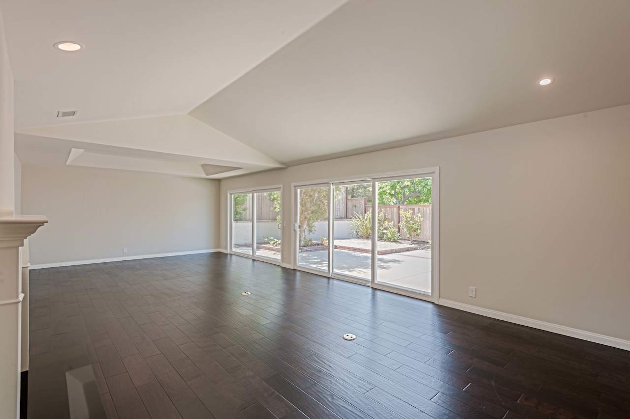 Eastbluff Lease VALIA Properties Corona del Mar Luxury Real Estate