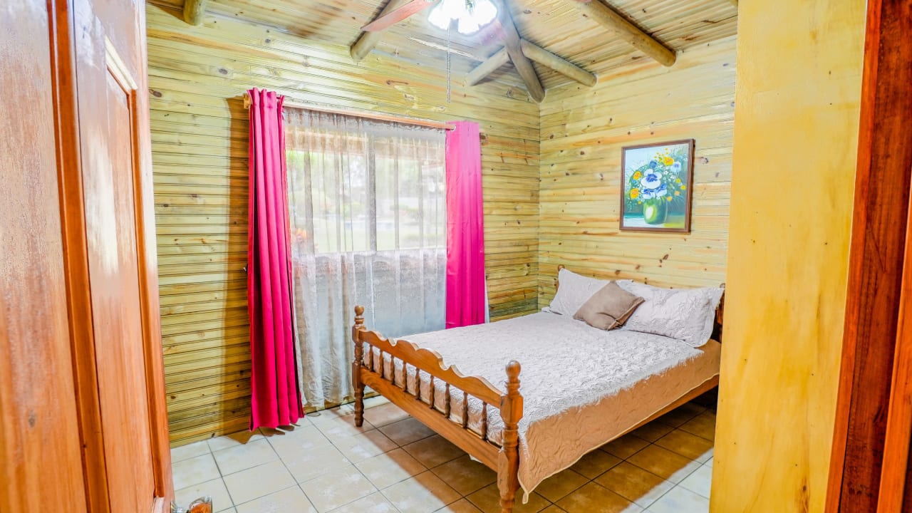 Los Olivos | Beautiful Property with Multiple Cabins and Studios for Sale in Heredia