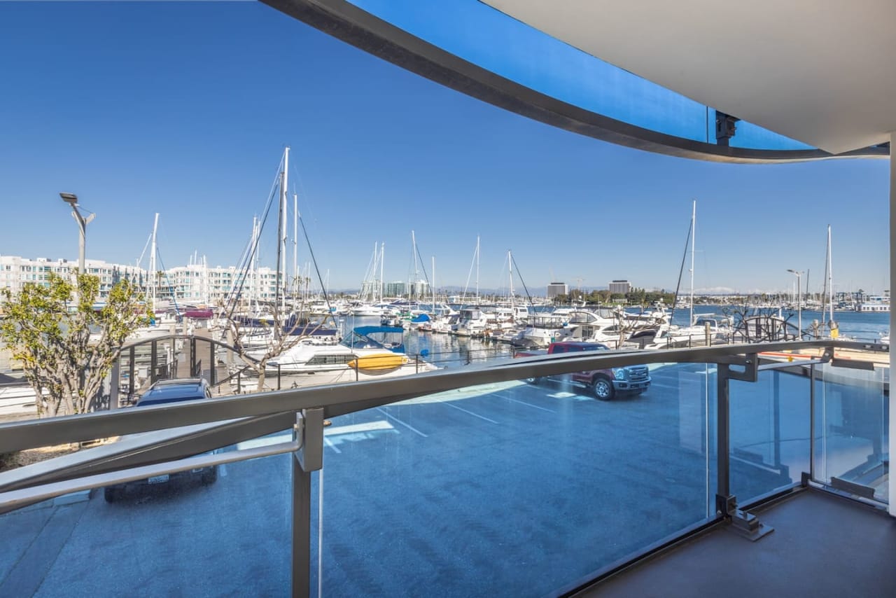 Two Bedroom Apartment with Marina Views