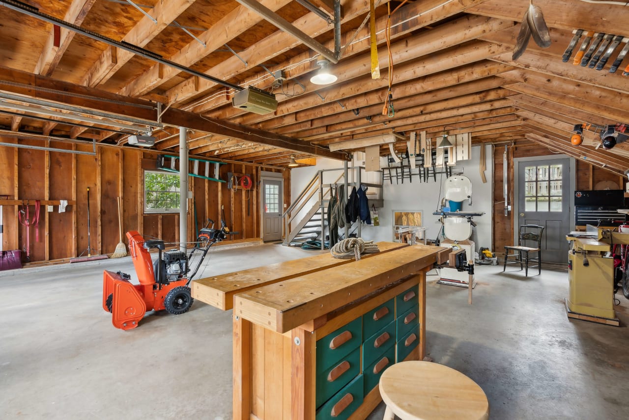 Home For Sale in Windham, Maine 25 Acorn Lane Tomazin Goff Realty