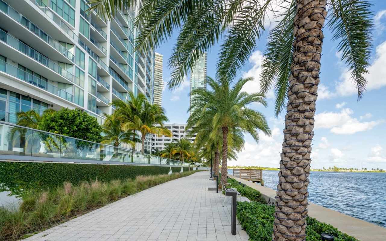 Explore Pembroke Pines