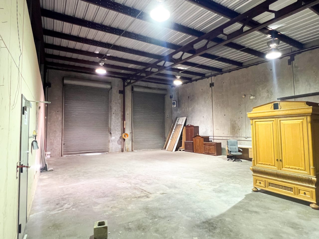 Fenced In Office/Warehouse Single Tenant