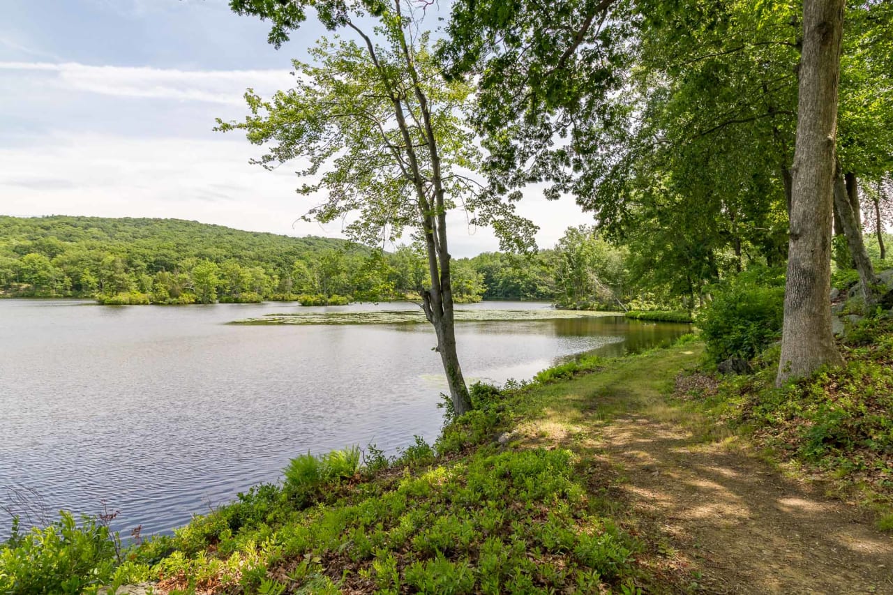 Valeria in Cortlandt Manor CrotononHudson Real Estate