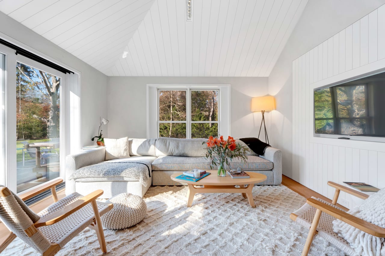 Recently Renovated Sag Harbor Beach House Mala Sander + Team