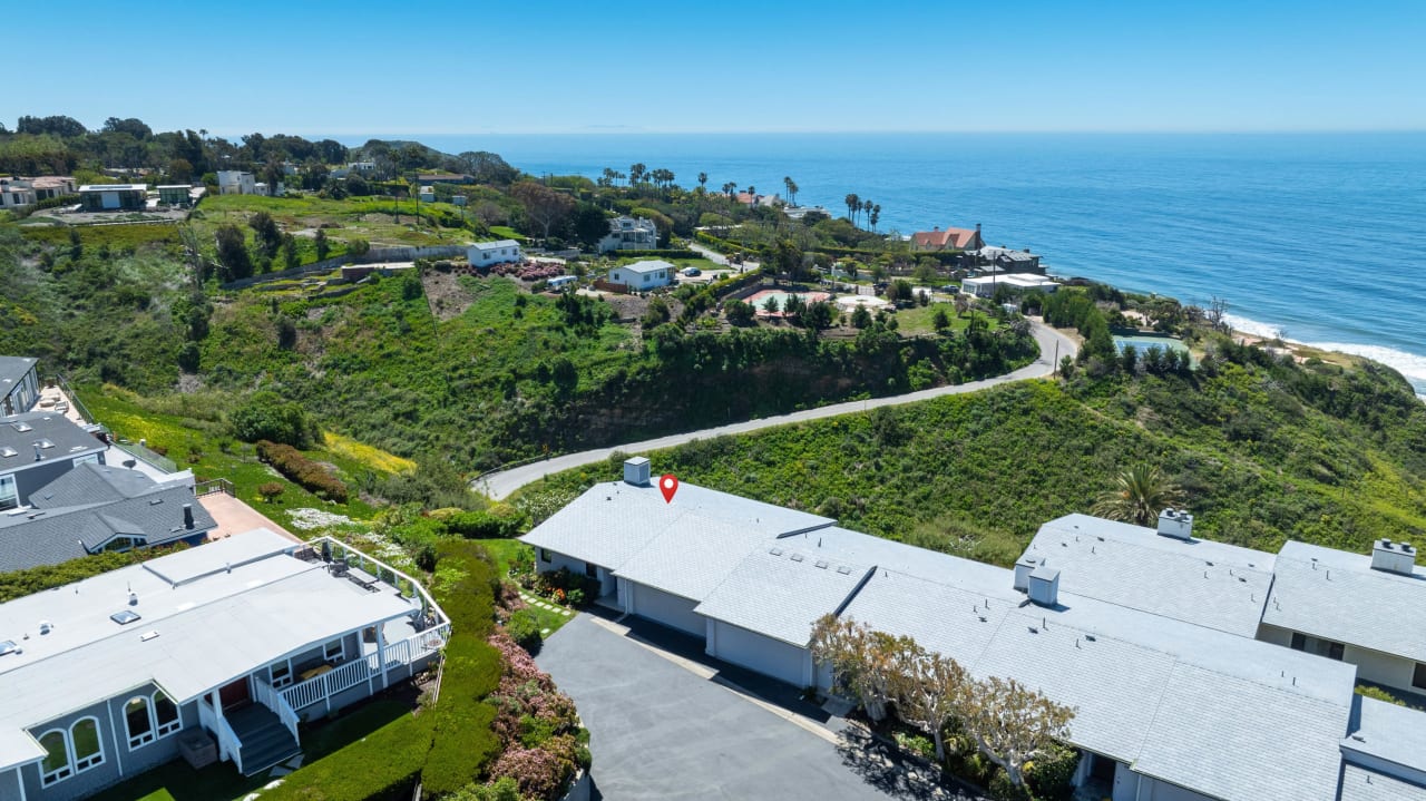 Sensational Bluff Top Malibu Townhome