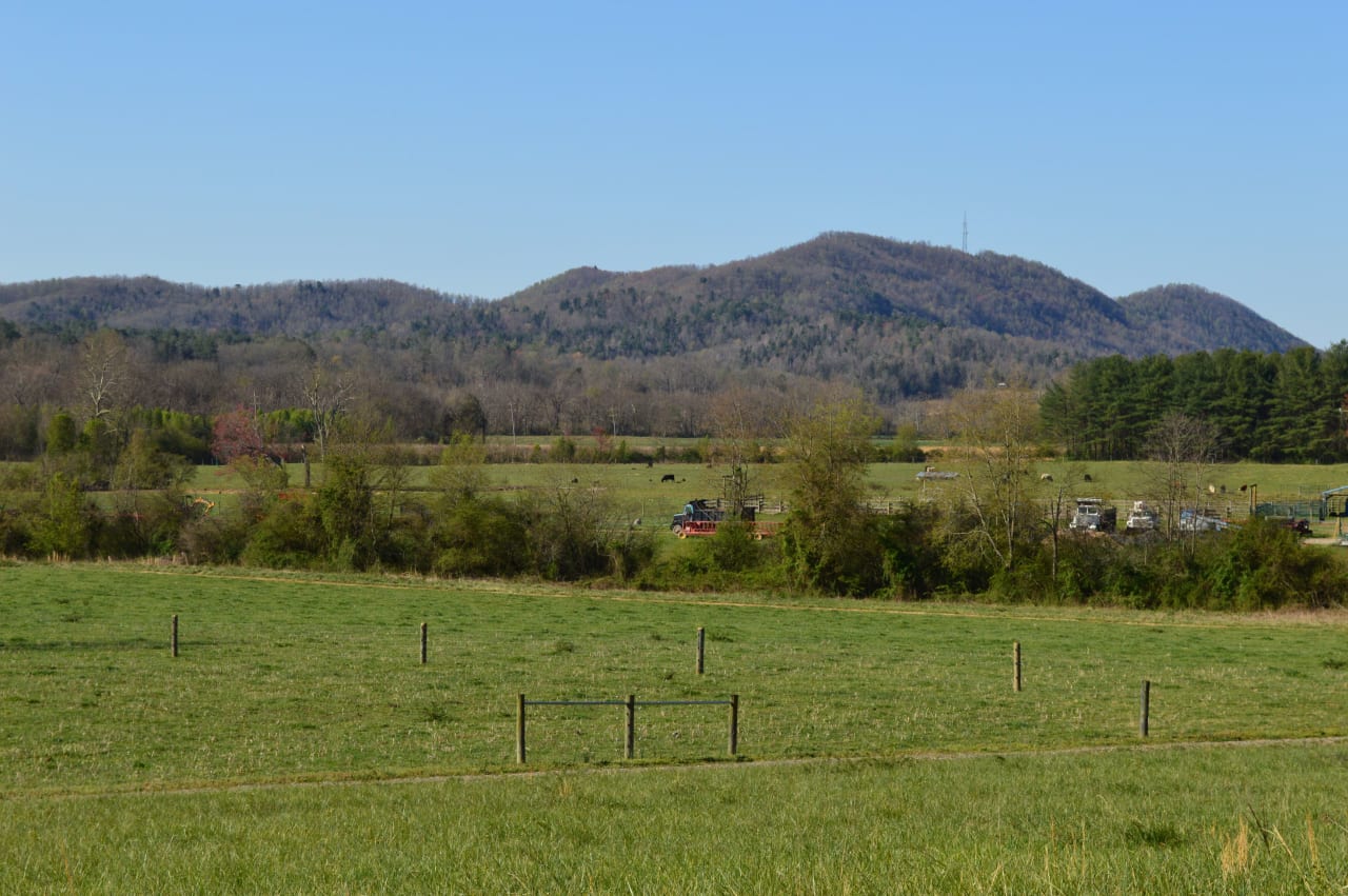 Happy Valley Community Guide Baker Realty of Lenoir, Inc.