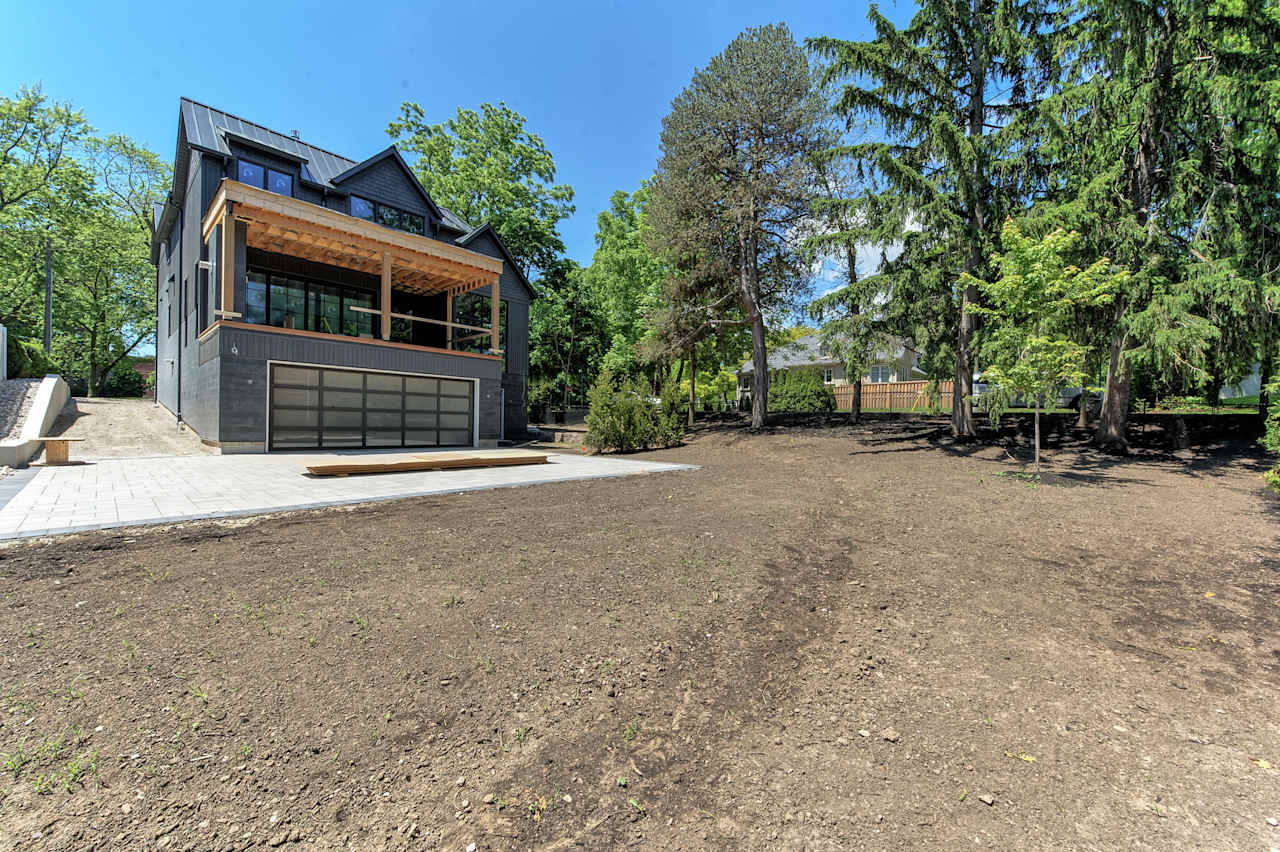 135 Douglas Avenue Oakville, ON L6J 3R6 Goodale Miller Team