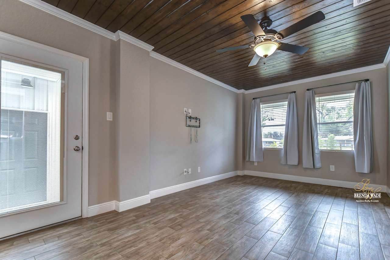 PRICE REDUCED! / 802 OVERHILL DRIVE