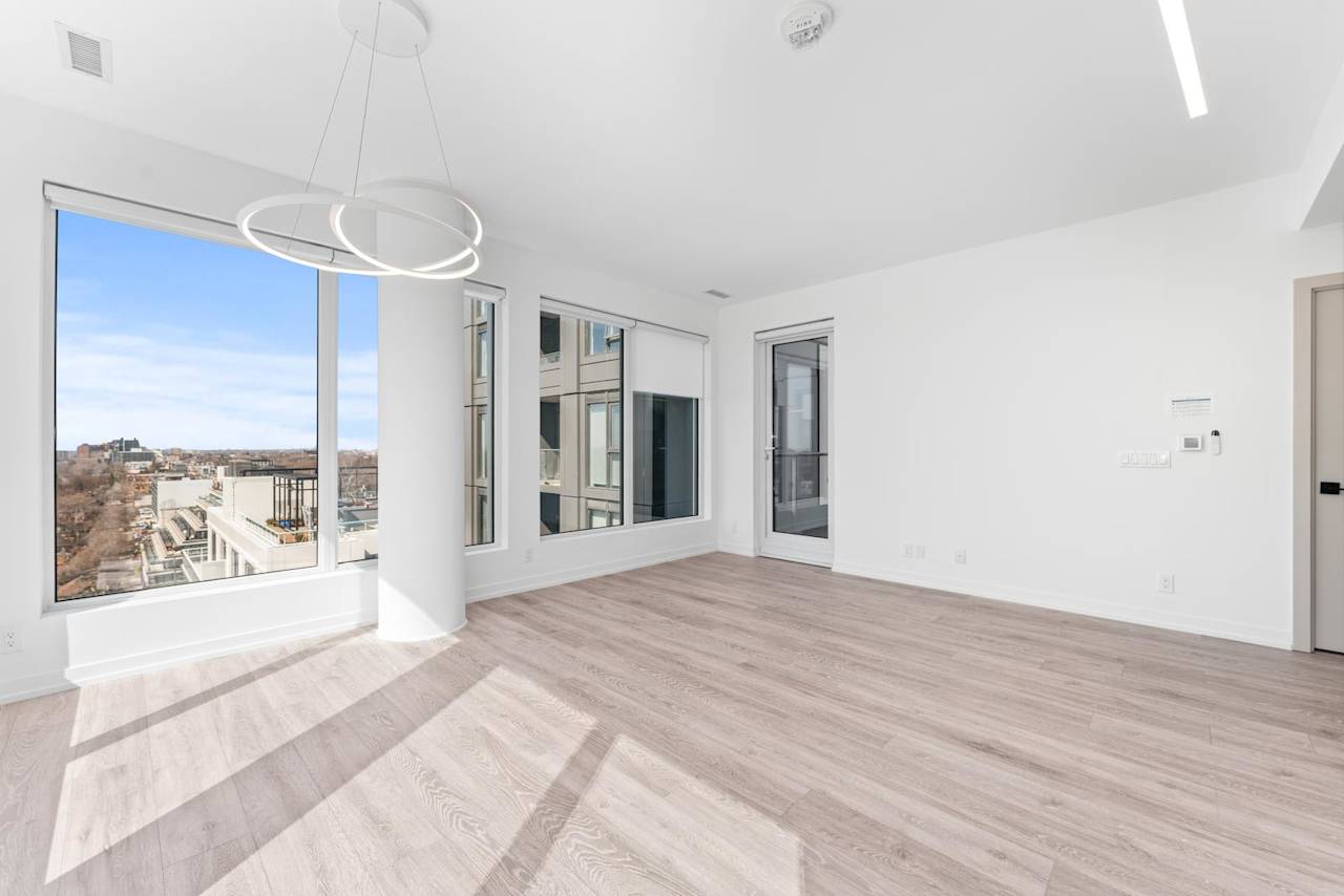 2020 Bathurst St Unit: 1121