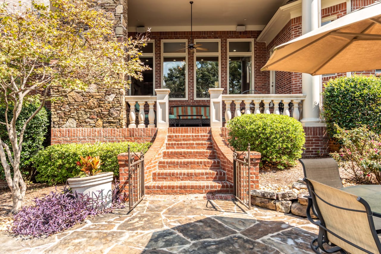 2 Valley Crest Court Jon Underhill Real Estate