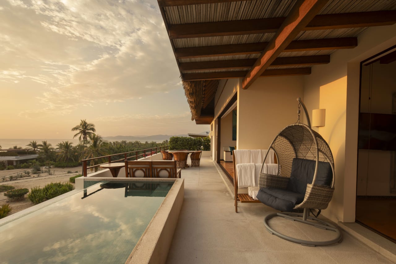 Live Real Estate Villas for sale in Ixtapa Zihuatanejo & Troncones