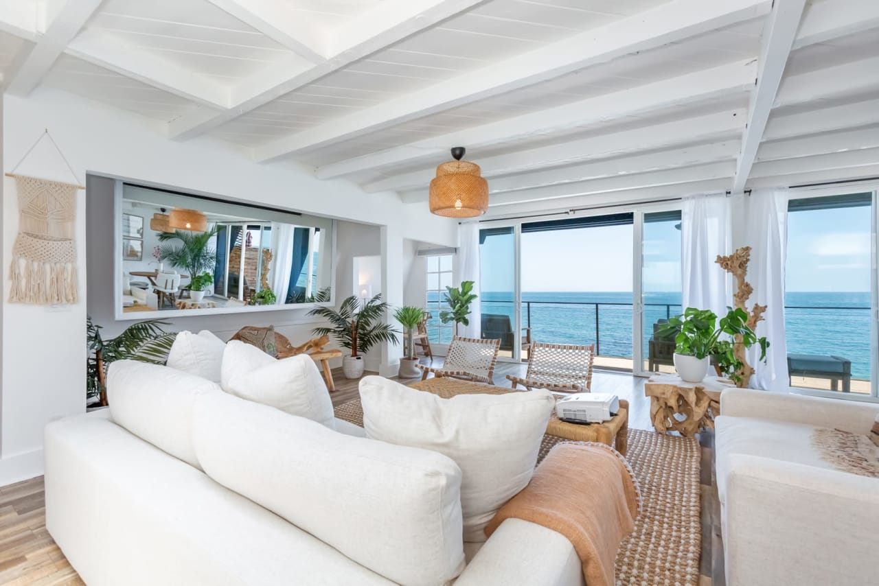 MALIBU BEACH HOUSE 48