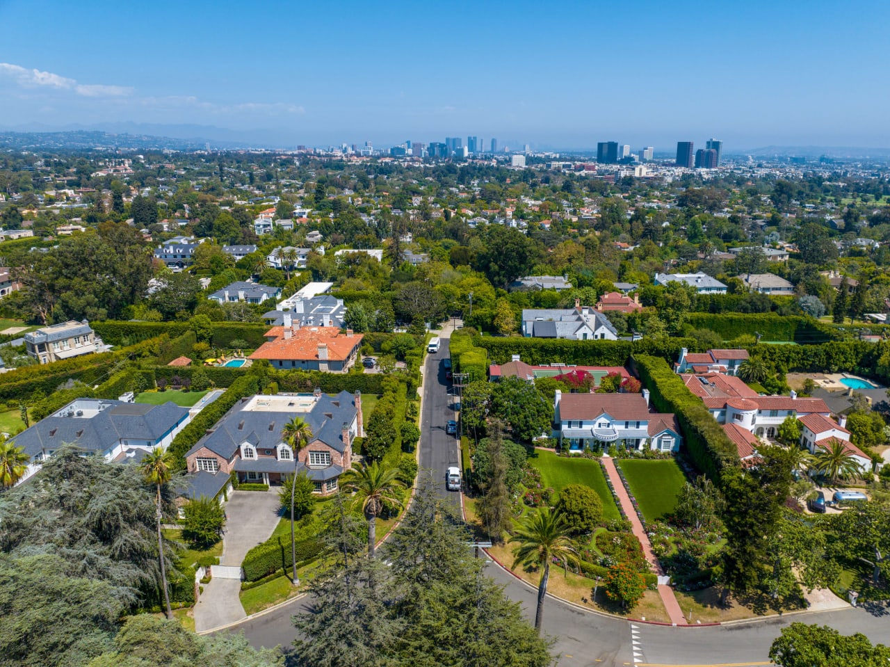 L.a.’s Ultra-competitive Real Estate Market Sparks Nontraditional Negotiation Tactics