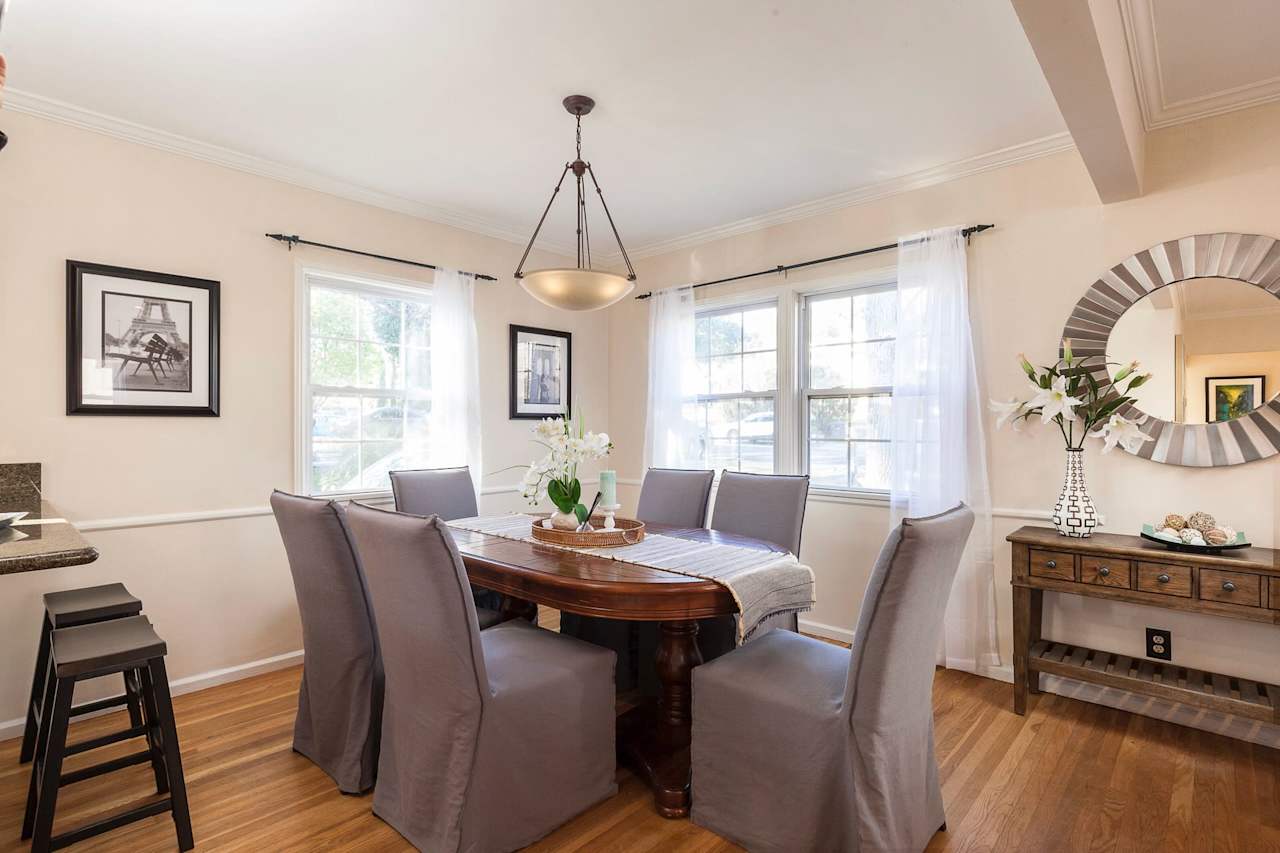 3430 MONTROSE Avenue