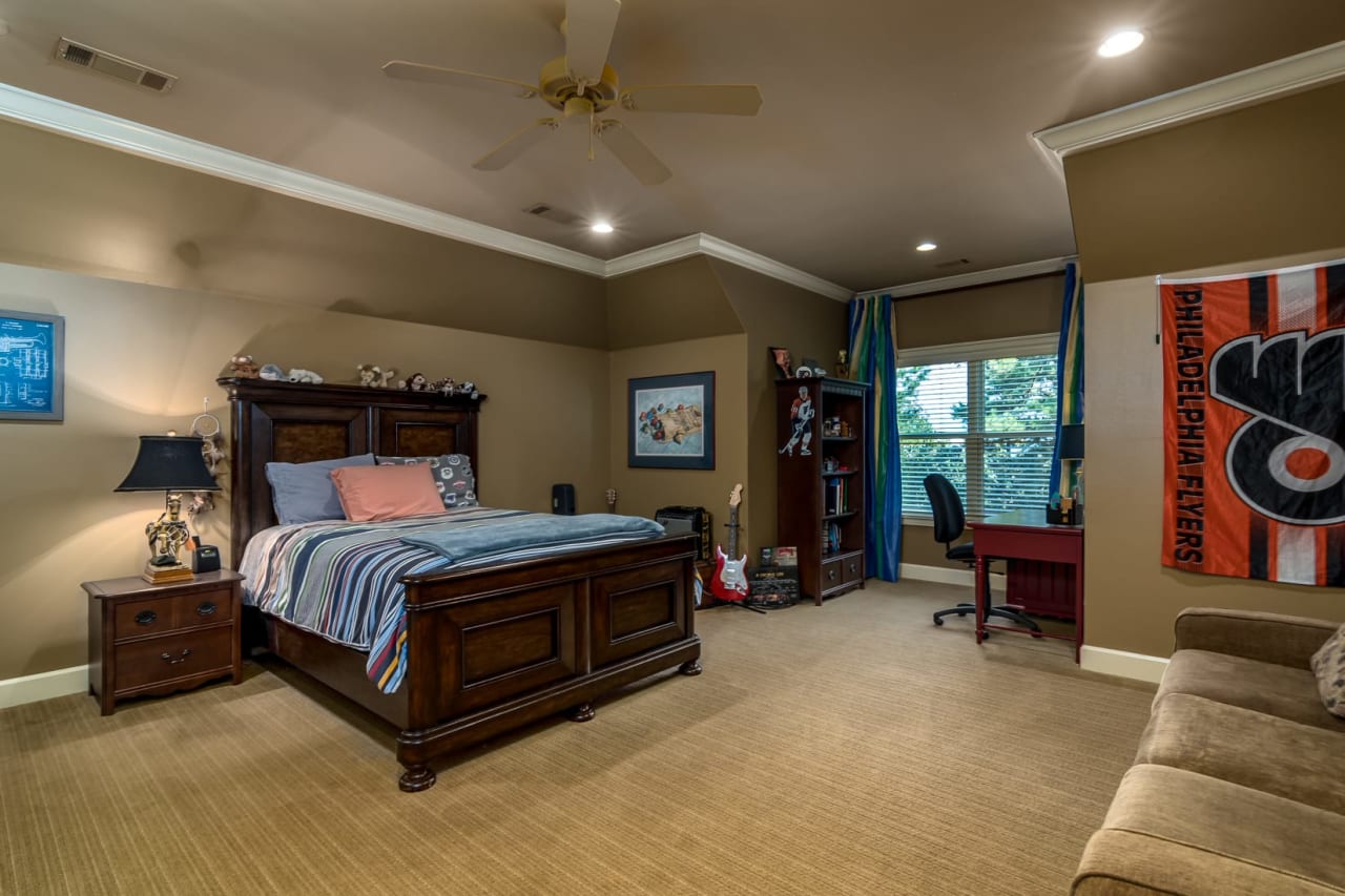 2 Valley Crest Court Jon Underhill Real Estate